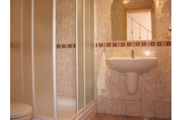 Pensiune familială Balatonszemes 4